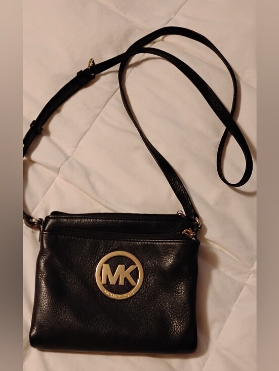 Michael Kors Handbags - Mk Black Fulton Crossbody Bag With Built In Wallet